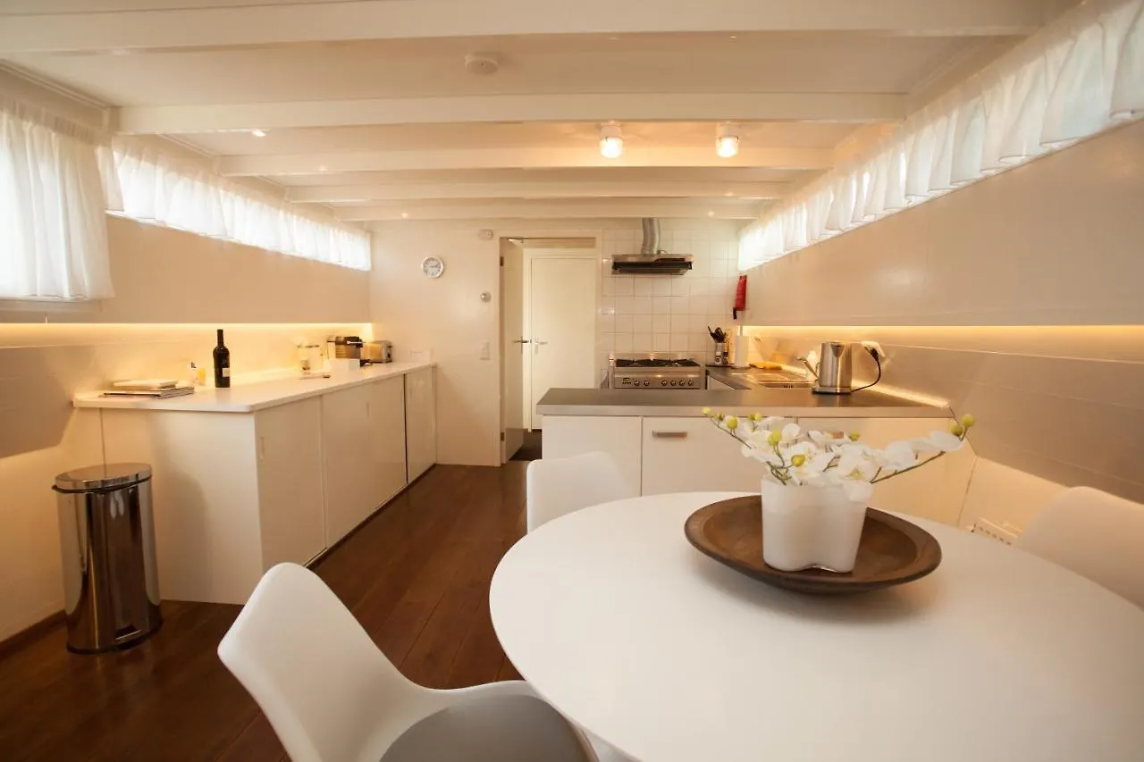 Prince Royal B&B Amsterdam Botel